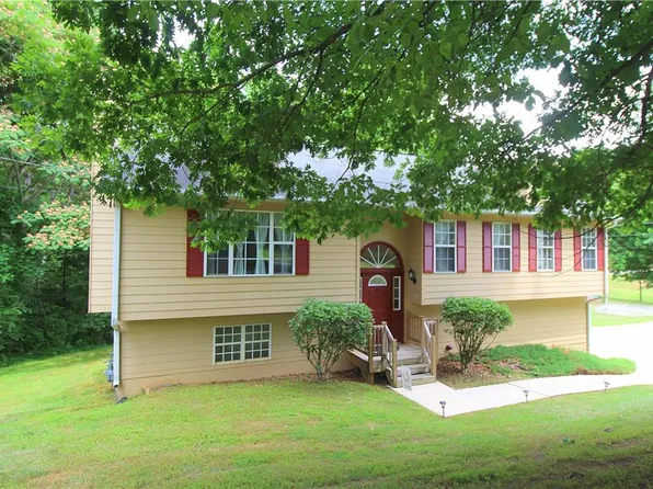 15 Summer Glen Pl, Dallas, GA 30157