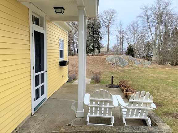 Door entry to Kitchen