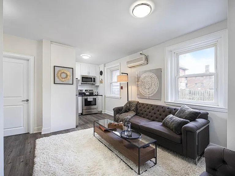 86 Tisdale St S #3 — Photo 2