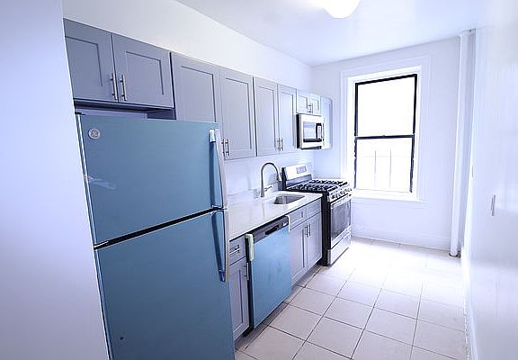 4th image of 86-02 Forest Pkwy #1G