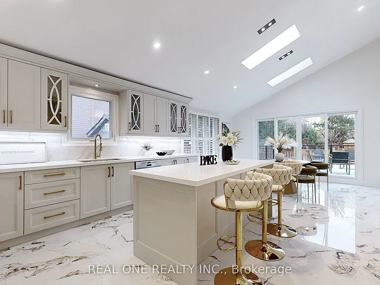 99 Aitken Cir — Photo 14