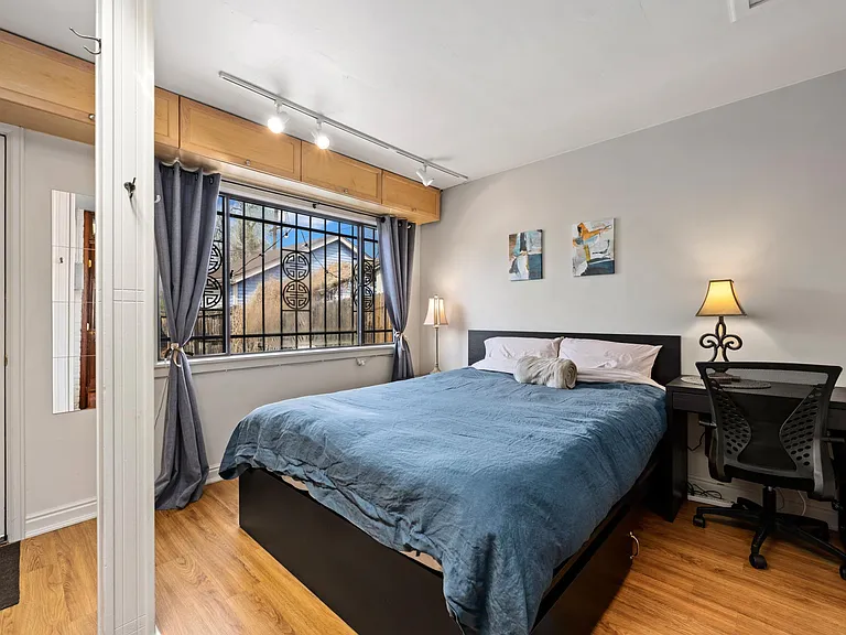 141 W Archer Pl — Photo 8