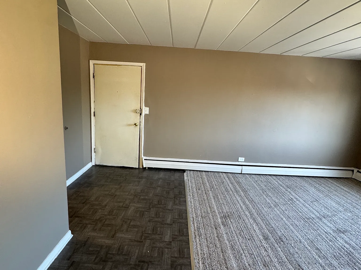 2 bed, 800 sqft, $1,500 — Photo 2