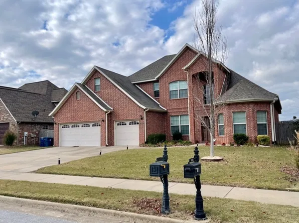4502 Swinton Dr, Bentonville, AR 72712