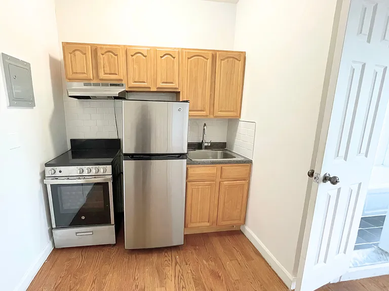 239 Ocean Ave #6L — Photo 12