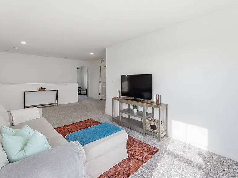 25424 W Cerena Cir — Photo 18