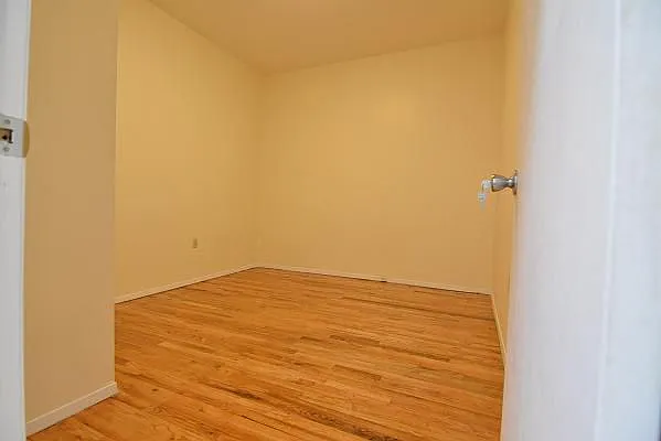 Rented by David Hirsch, LREB | media 11