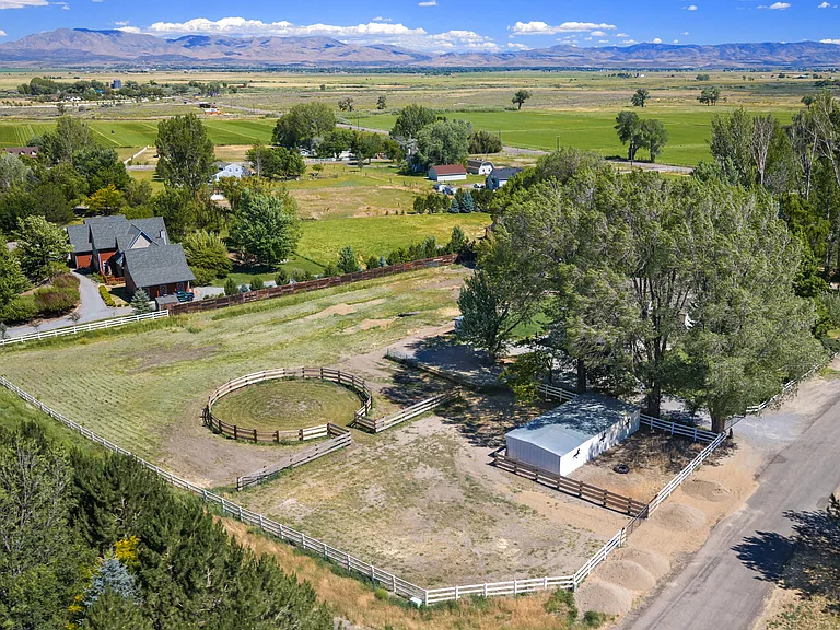 2241 Pioneer Trl — Photo 6