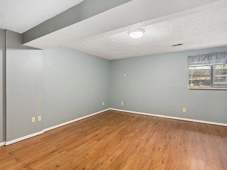 1610 Westbridge Dr #18 — Photo 24