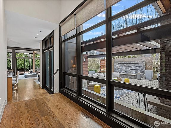 4th image of 1014 Belfair Road