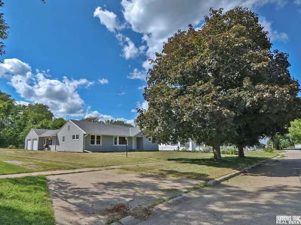 204 Cedar St, Talmage, NE 68448