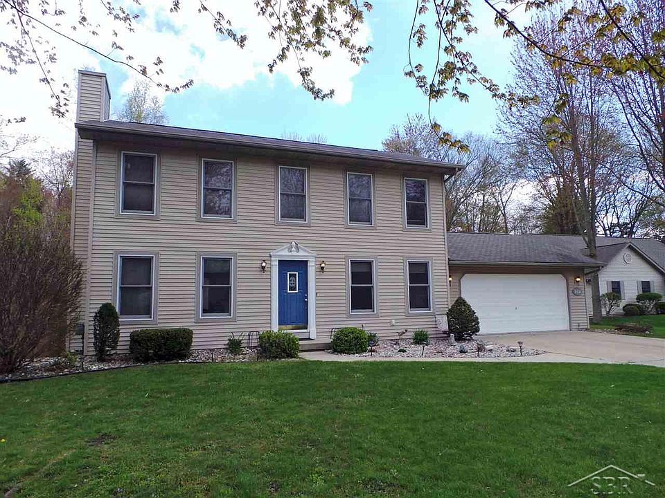 1st image of 984 Poplar Dr