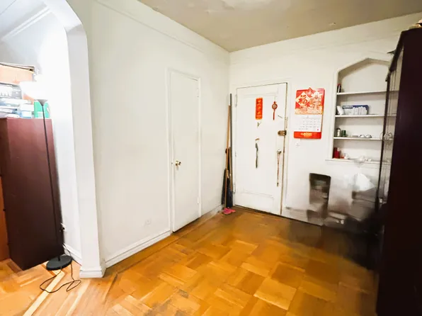 41-09 41st Street image 22 of 29