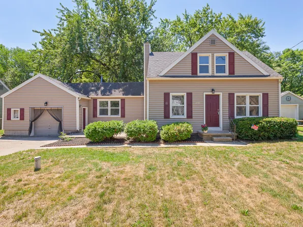 1055 Loren Rd, Adrian, MI 49221