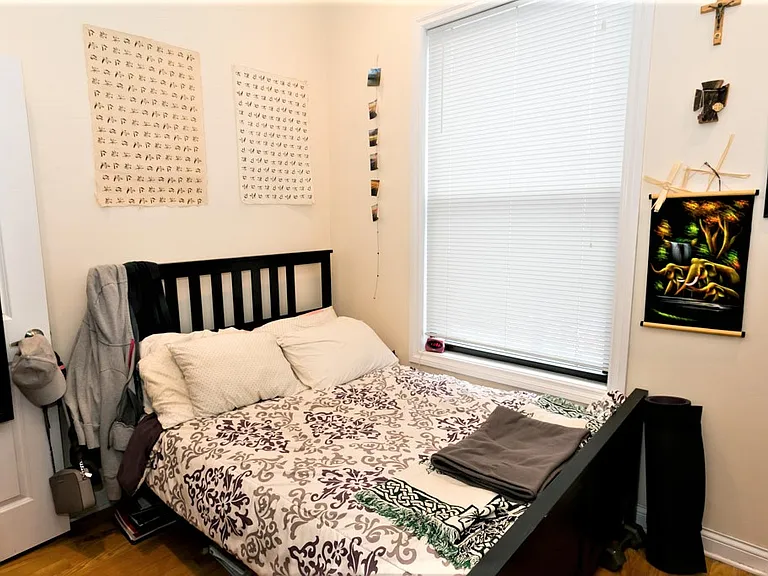 1758 W Montrose Ave #1 — Photo 11