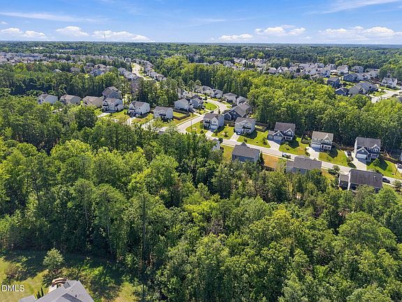 5th image of 504 Granite View Dr