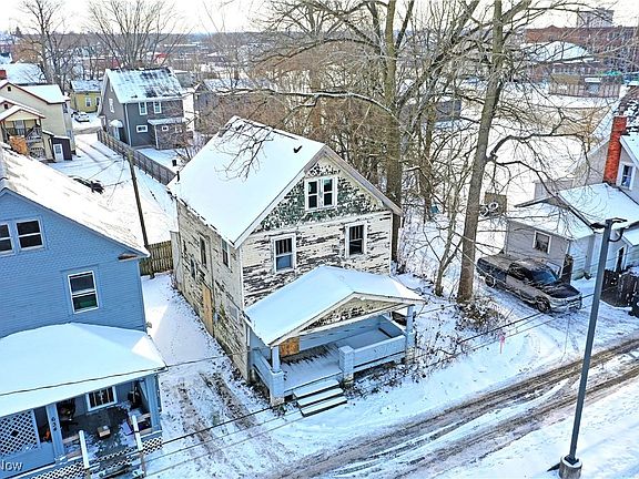 5th image of 628 Saint Clair Ave