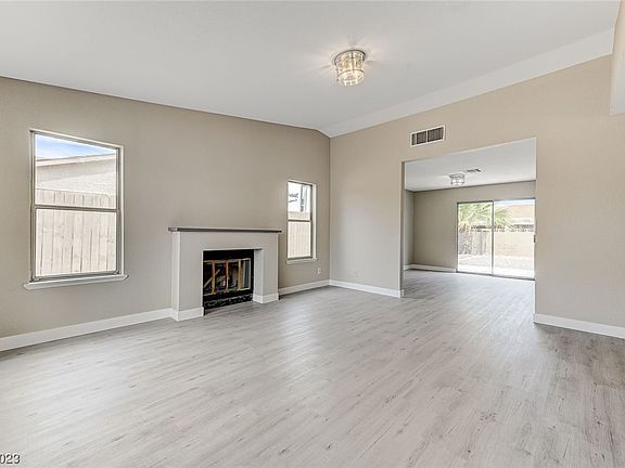 5th image of 5614 Stingaree Cir