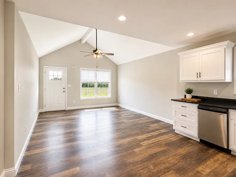 101 Breathitt Ave #210 — Photo 2