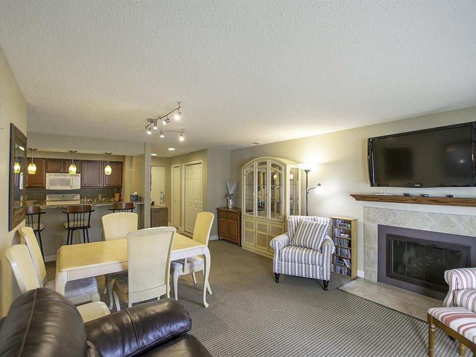 1st image of 5563 Golfview Ct #3