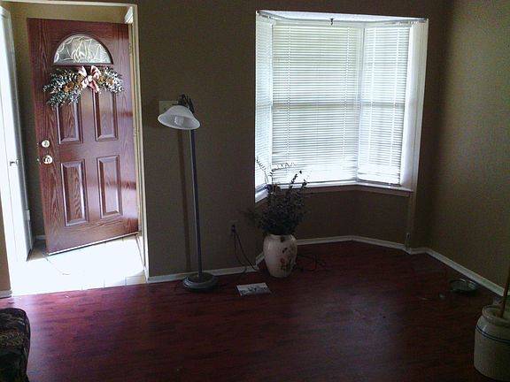 2nd image of 2814 Southern Cross Dr