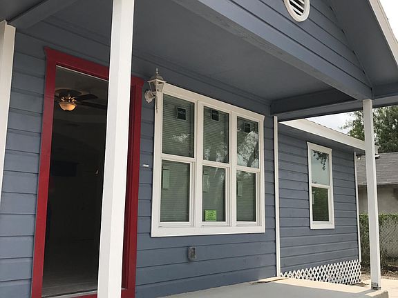 2nd image of 4312 Royal Palm St