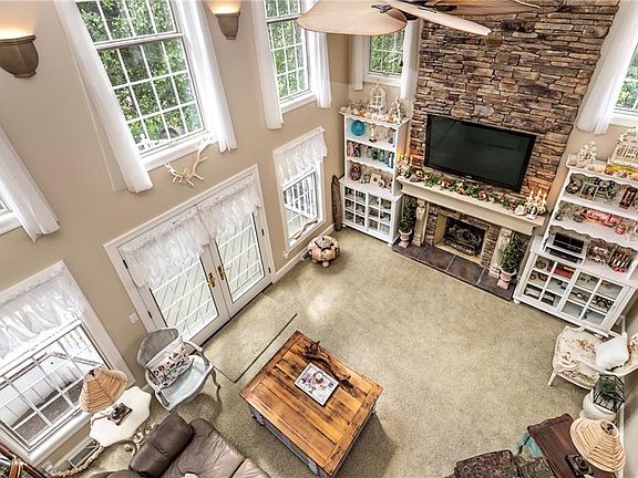 4th image of 5229 Annendale Dr