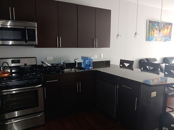 5th image of 105-107 Broad St APT 402