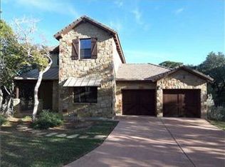 7017 Mackinaw Xing, Jonestown, TX 78645