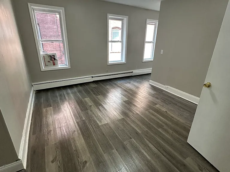 260 Lawrence St #2 — Photo 10