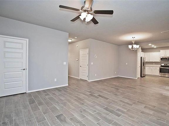 4th image of 1323 N Sicily Ln