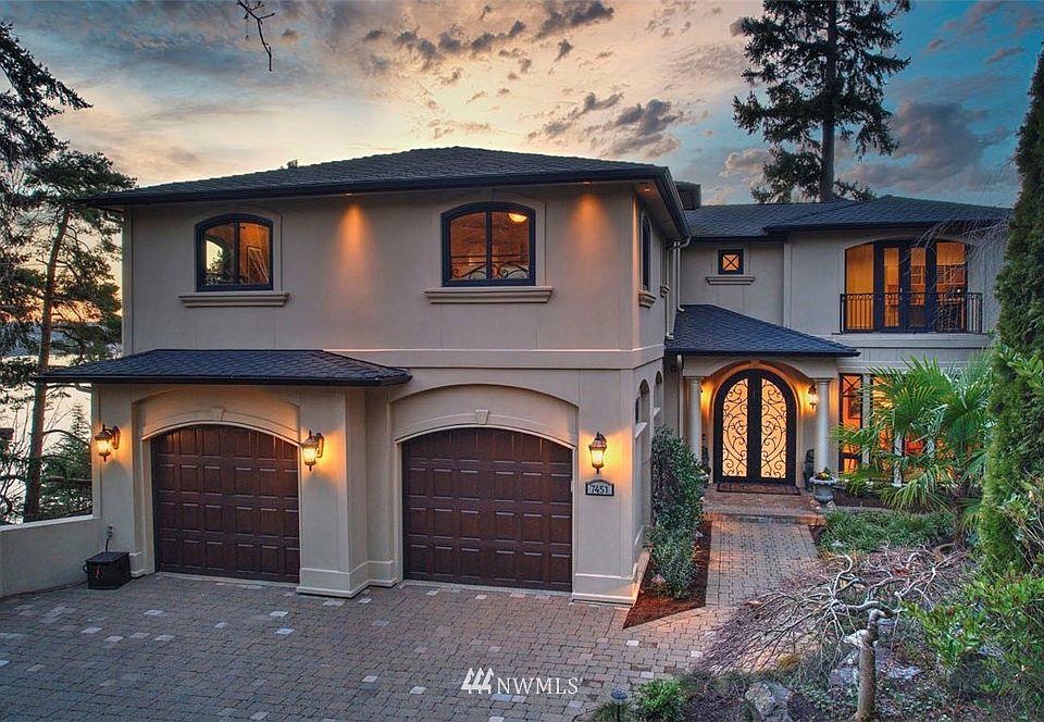 Breathtaking vistas from Mercer Island's Gold Coast.