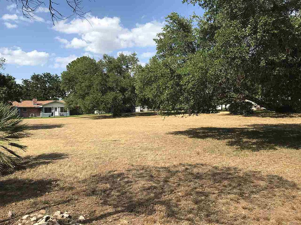 1st image of 214 Bluebird Cir