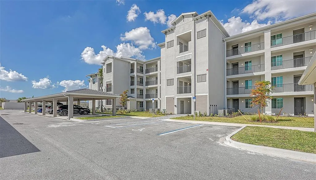 2 bed, 2.0 bath, 1154 sqft, $6,000 — Photo 1