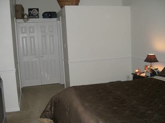 Master Bedroom to bathroo