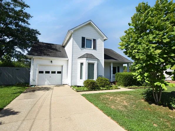 2870 Chinquapin Ln, Clarksville, TN 37043