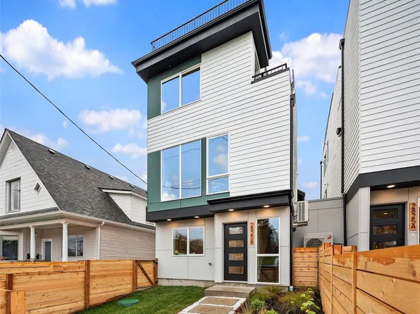 2825 NW 57th Street #B, Seattle, WA 98107