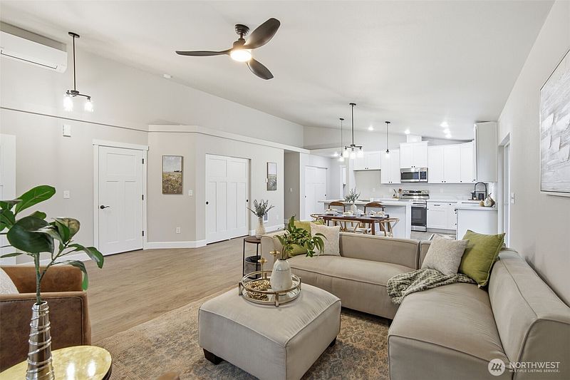 5th image of 5909 257th Street E