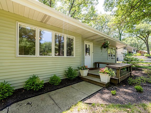 2nd image of 2736 Wildwood Ln