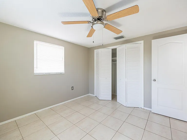 16 Lake Shore Dr — Photo 9