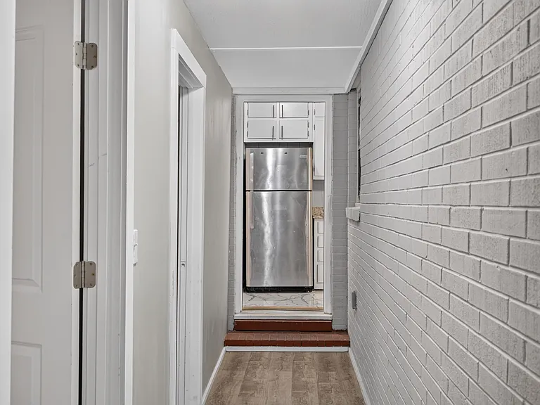 2387 Garden Ct — Photo 31