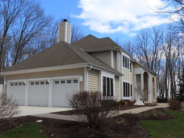 N2026 N Lakeshore Dr, Fontana, WI 53125