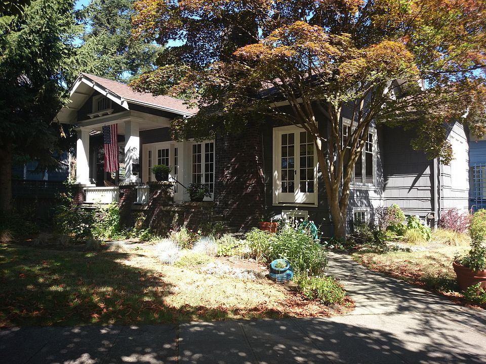 1st image of 2405 Nob Hill Ave N