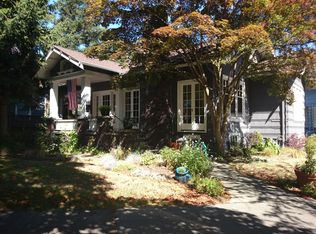 2405 Nob Hill Ave N, Seattle, WA 98109