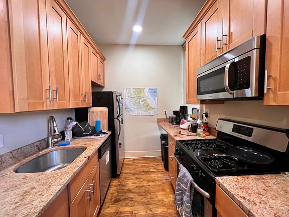 3rd image of 240 Edwards St #3