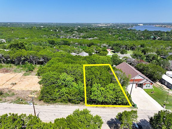 3rd image of 1012 Scenic Dr