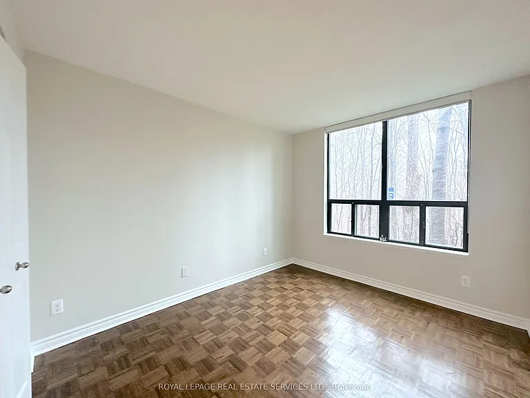 17 Brookbanks Dr #104 — Photo 10