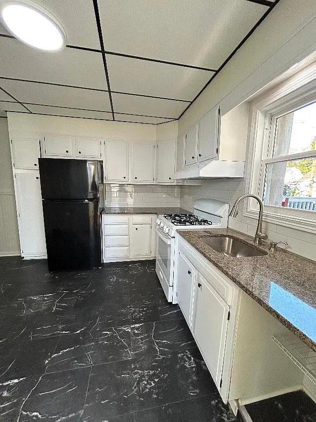 3 bed, 1798 sqft, $1,995 — Photo 3