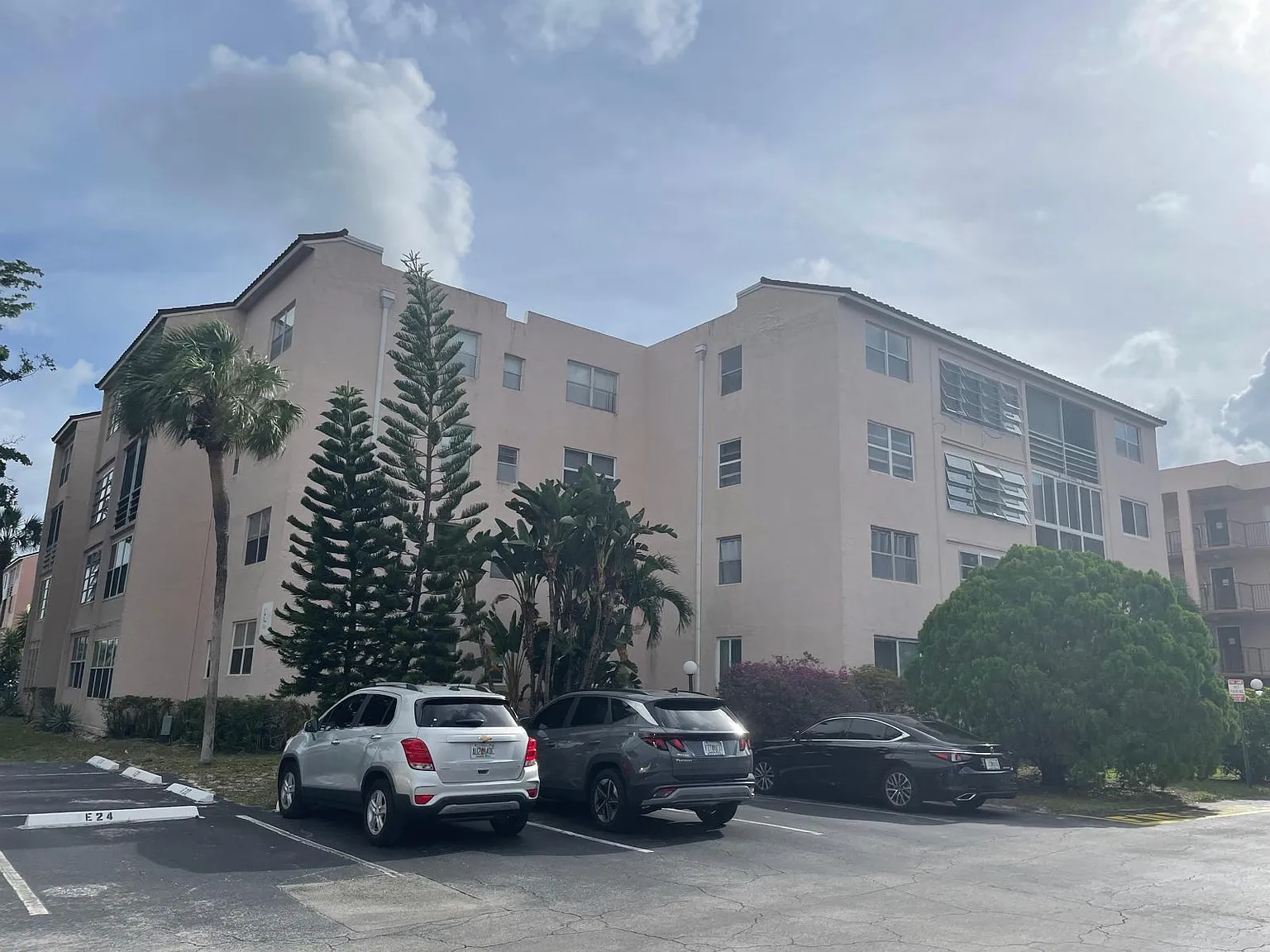 2 bed, 2.0 bath, 865 sqft, $1,650 — Photo 1