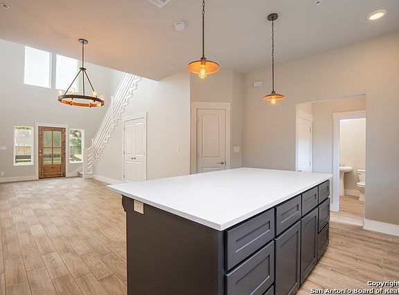 5th image of 2106 Paniolo Dr